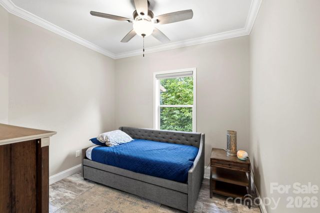311 Charming Lane, Hendersonville, NC 28792