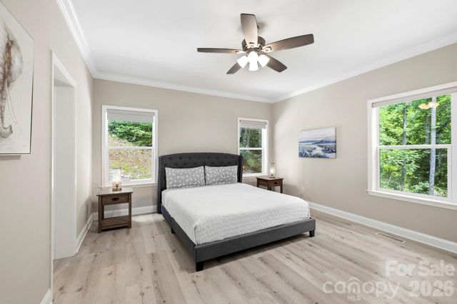 311 Charming Lane, Hendersonville, NC 28792