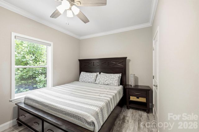311 Charming Lane, Hendersonville, NC 28792