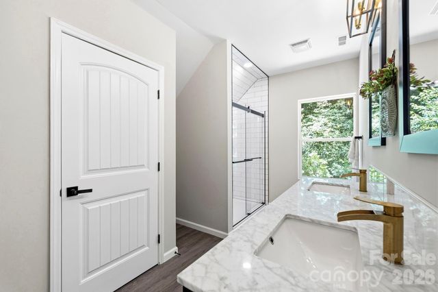 311 Charming Lane, Hendersonville, NC 28792