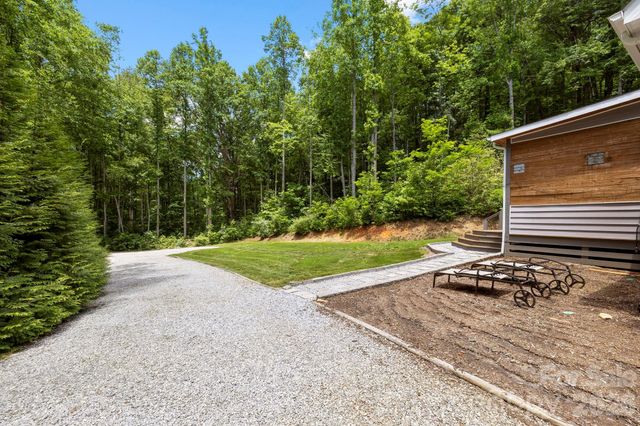 311 Charming Lane, Hendersonville, NC 28792