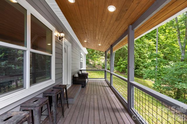 311 Charming Lane, Hendersonville, NC 28792