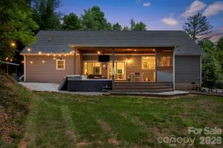 311 Charming Lane, Hendersonville, NC 28792