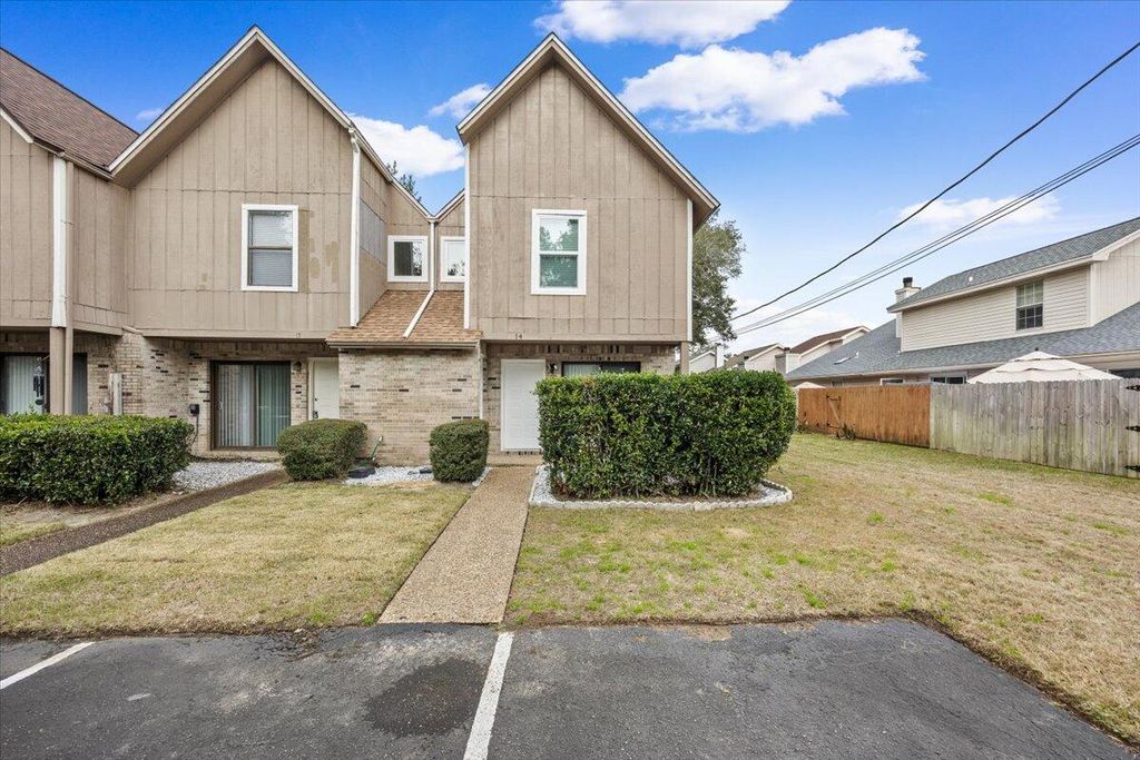 14 Falcon Ridge Lane, Fort Walton Beach, FL 32547