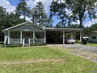 909 Alexis Road, Centre, AL 35960