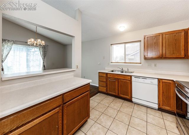 5160 Quill Drive, Colorado Springs, CO 80911