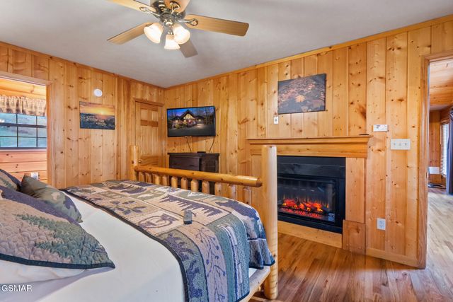 1509 Bears Den Way, Sevierville, TN 37862