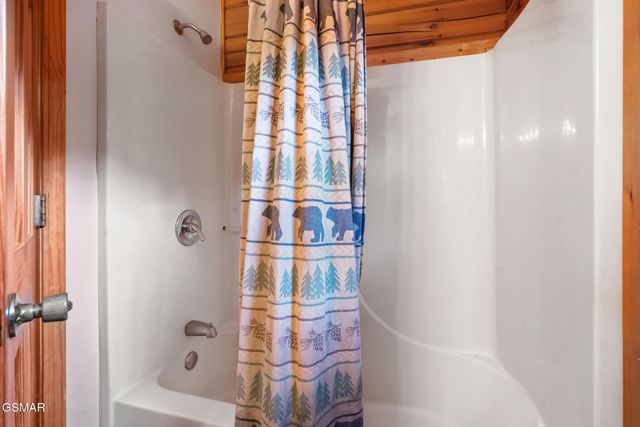 1509 Bears Den Way, Sevierville, TN 37862