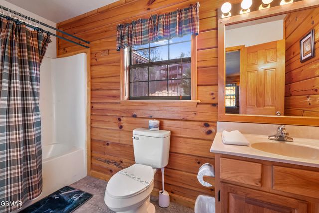 1509 Bears Den Way, Sevierville, TN 37862