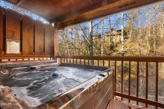 1509 Bears Den Way, Sevierville, TN 37862