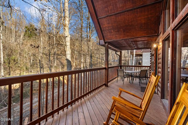 1509 Bears Den Way, Sevierville, TN 37862