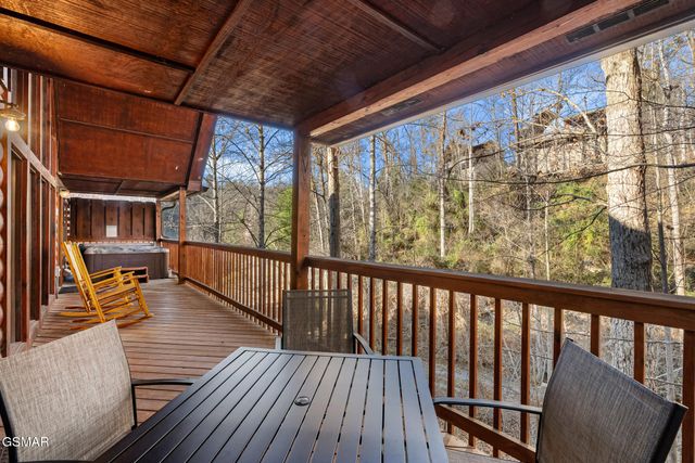 1509 Bears Den Way, Sevierville, TN 37862