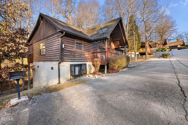 1509 Bears Den Way, Sevierville, TN 37862