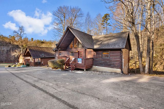 1509 Bears Den Way, Sevierville, TN 37862