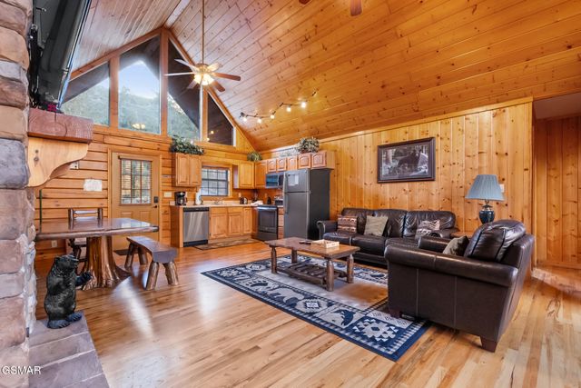 1509 Bears Den Way, Sevierville, TN 37862