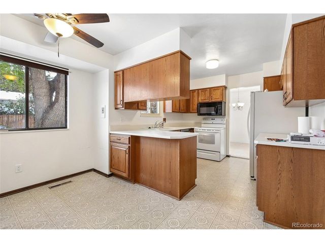 7322 S Downing Cir E, Centennial, CO 80122