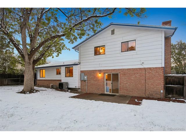 7322 S Downing Cir E, Centennial, CO 80122