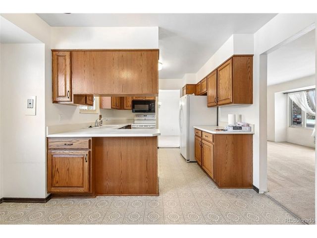 7322 S Downing Cir E, Centennial, CO 80122