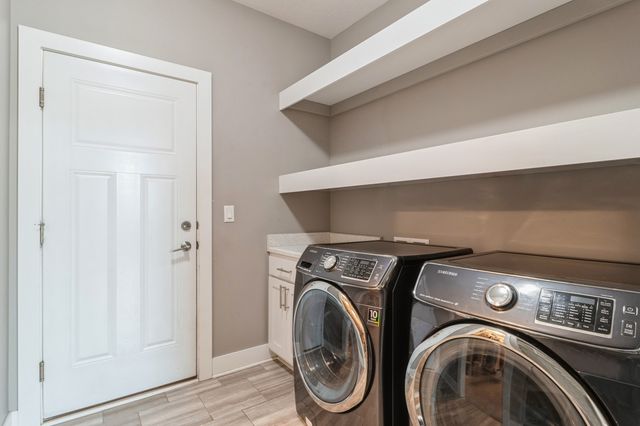 590 NE Meridian Drive, Waukee, IA 50263