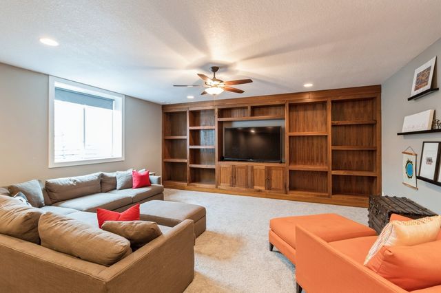 590 NE Meridian Drive, Waukee, IA 50263
