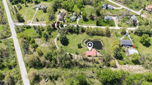 4902 Broadway Dr SE, Cedar Rapids, IA 52403
