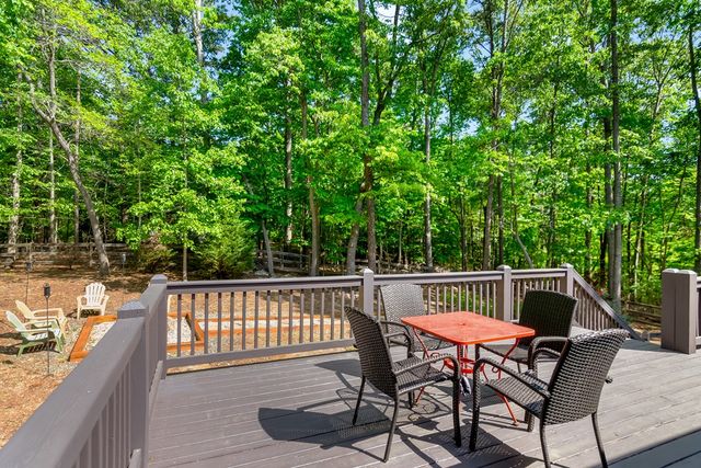 1514 Villa Drive, Ellijay, GA 30504