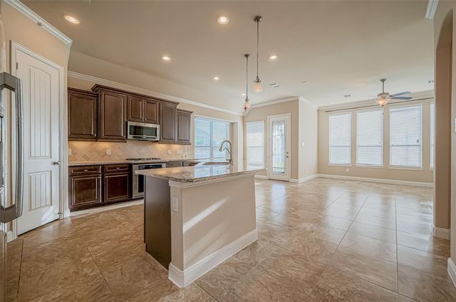 10839 Paula Bluff Lane, Cypress, TX 77433