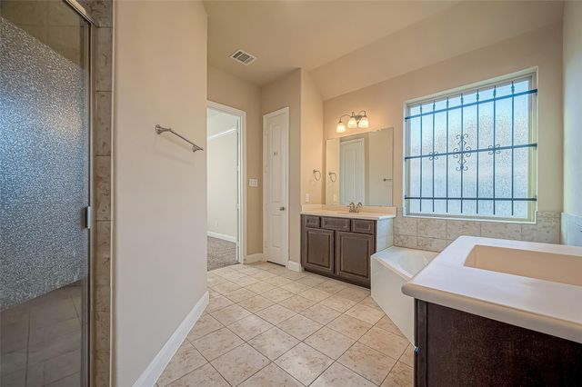 10839 Paula Bluff Lane, Cypress, TX 77433