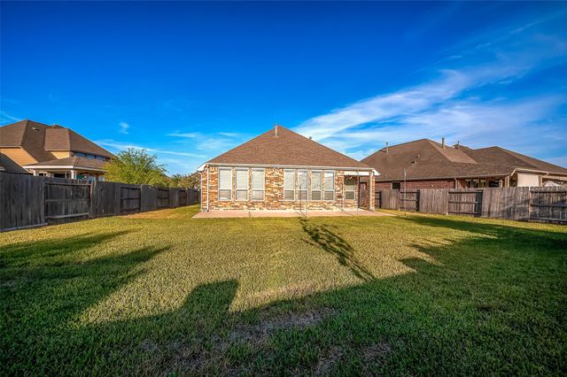 10839 Paula Bluff Lane, Cypress, TX 77433