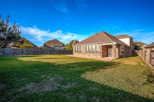 10839 Paula Bluff Lane, Cypress, TX 77433