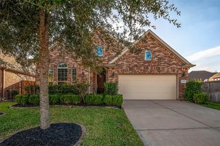 10839 Paula Bluff Lane, Cypress, TX 77433