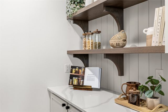 3034 NW Beechwood Drive, Grimes, IA 50111