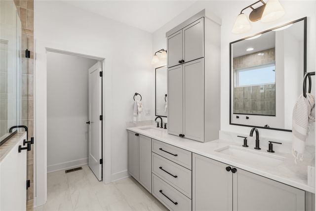 3034 NW Beechwood Drive, Grimes, IA 50111