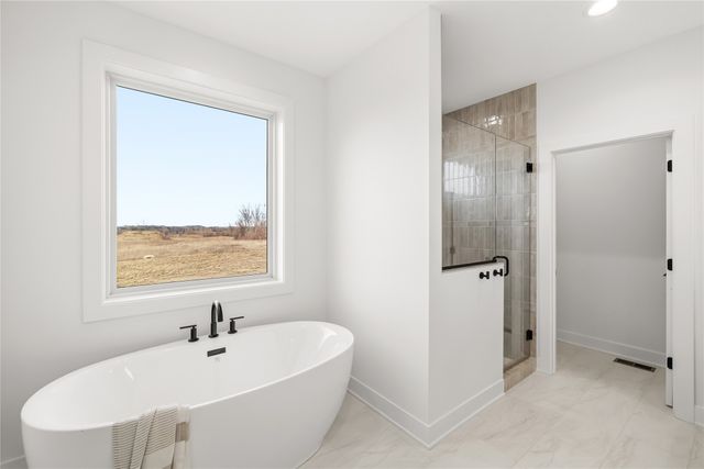 3034 NW Beechwood Drive, Grimes, IA 50111