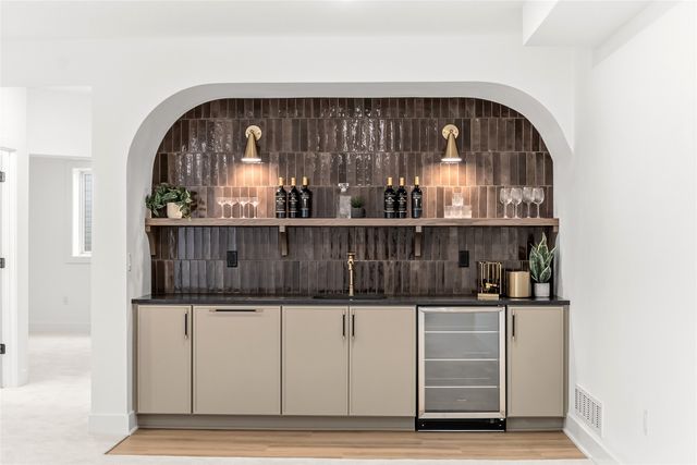 3034 NW Beechwood Drive, Grimes, IA 50111