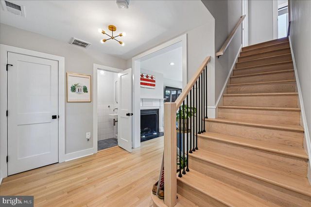 655 E ST SE, Washington, DC 20003