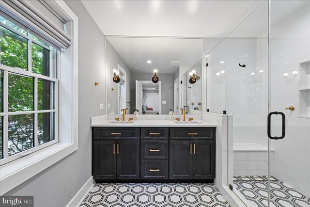 655 E ST SE, Washington, DC 20003