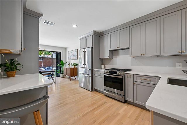 655 E ST SE, Washington, DC 20003