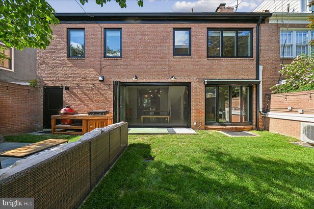 655 E ST SE, Washington, DC 20003