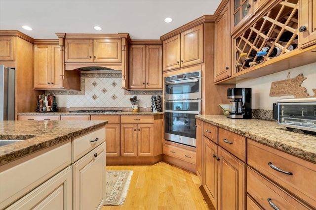 11 Manor Drive, Sandwich, MA 02537