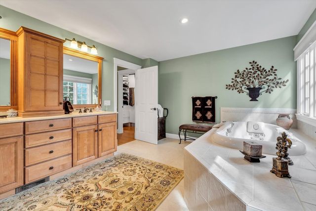 11 Manor Drive, Sandwich, MA 02537