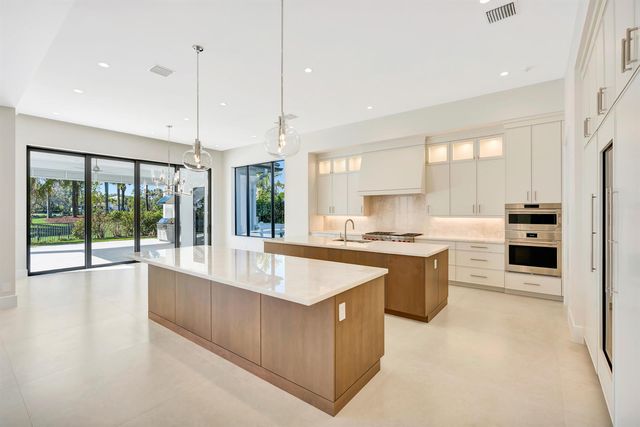 112 Regatta Drive, Jupiter, FL 33477