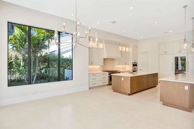 112 Regatta Drive, Jupiter, FL 33477