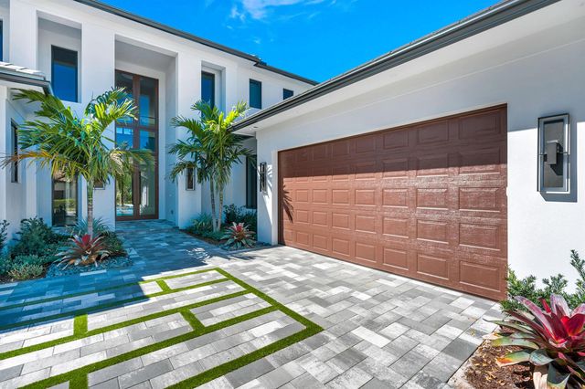 112 Regatta Drive, Jupiter, FL 33477