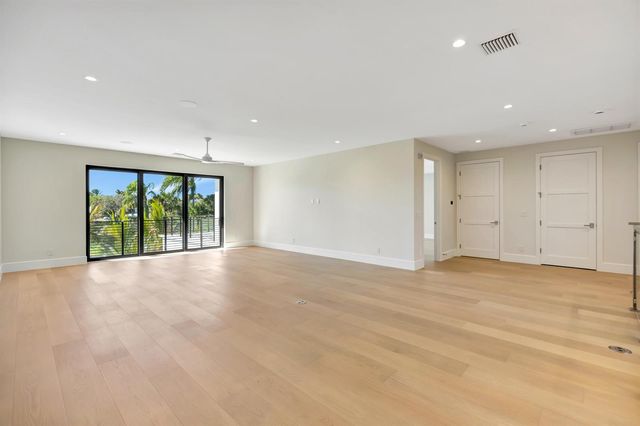 112 Regatta Drive, Jupiter, FL 33477