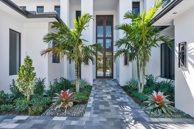 112 Regatta Drive, Jupiter, FL 33477
