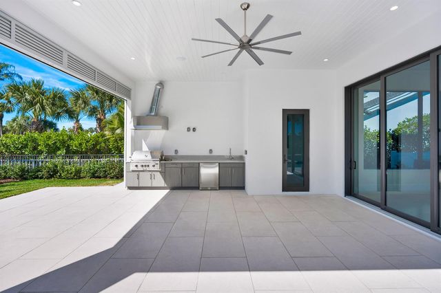 112 Regatta Drive, Jupiter, FL 33477