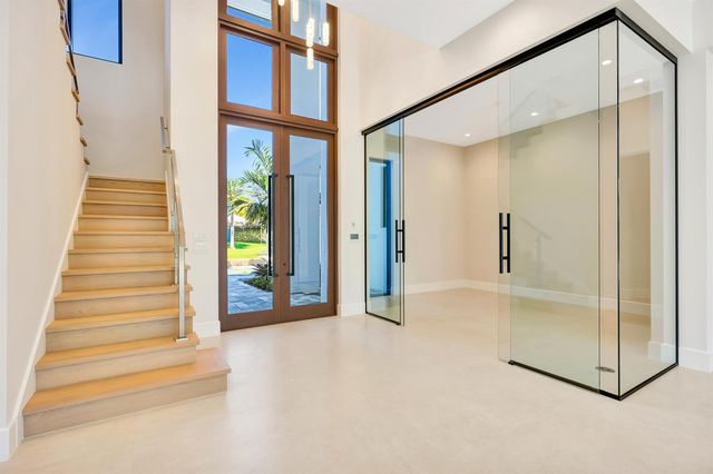 112 Regatta Drive, Jupiter, FL 33477