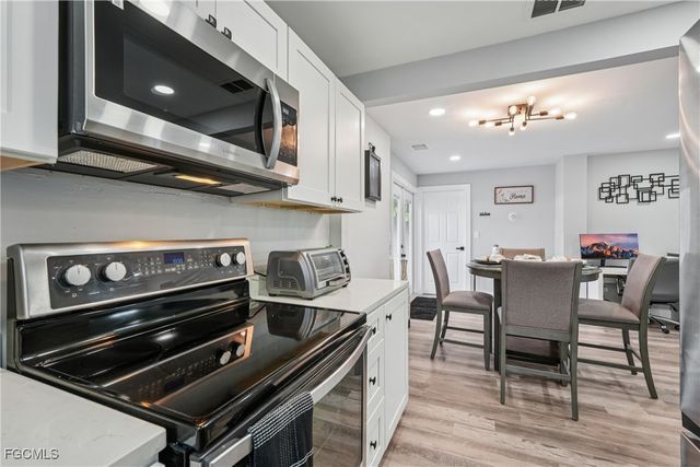 92 Oak ST, North Fort Myers, FL 33903