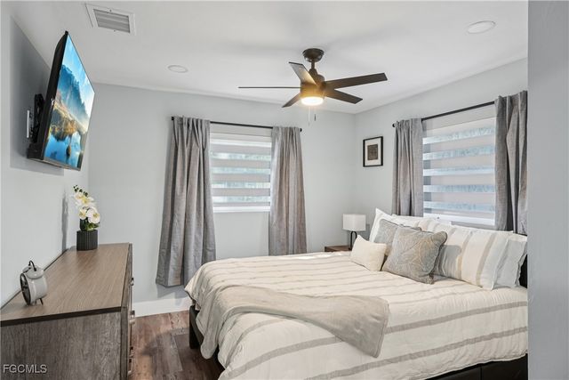 92 Oak ST, North Fort Myers, FL 33903